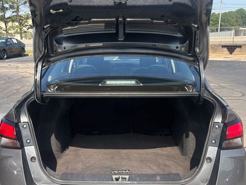 Used 2025 Nissan Versa SV FWD image 30