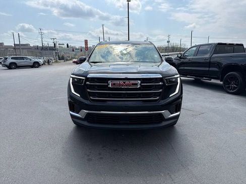 Used 2025 GMC Acadia Elevation AWD/4WD image 8