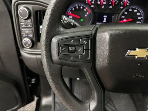 Used 2025 Chevrolet Silverado 1500 Custom Trail Boss AWD/4WD image 15