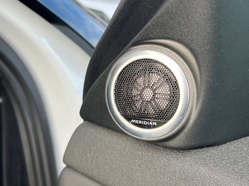 Used 2024 Land Rover Range Rover Evoque Dynamic SE image 25