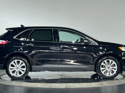 Used 2019 Ford Edge Titanium AWD/4WD image 11