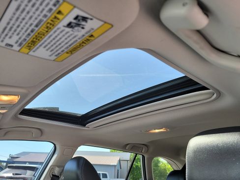 Used 2017 Subaru Outback 2.5i Limited AWD/4WD image 18