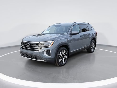 New 2026 Volkswagen Atlas SEL image 7