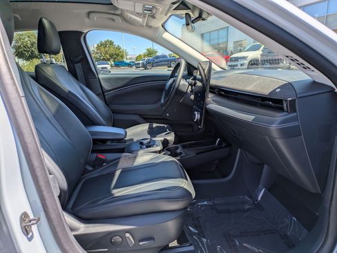 Used 2023 Ford Mustang Mach-E Premium RWD image 31