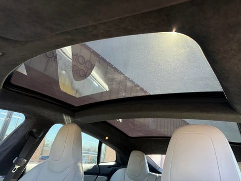 Used 2015 Tesla Model S 85D image 20