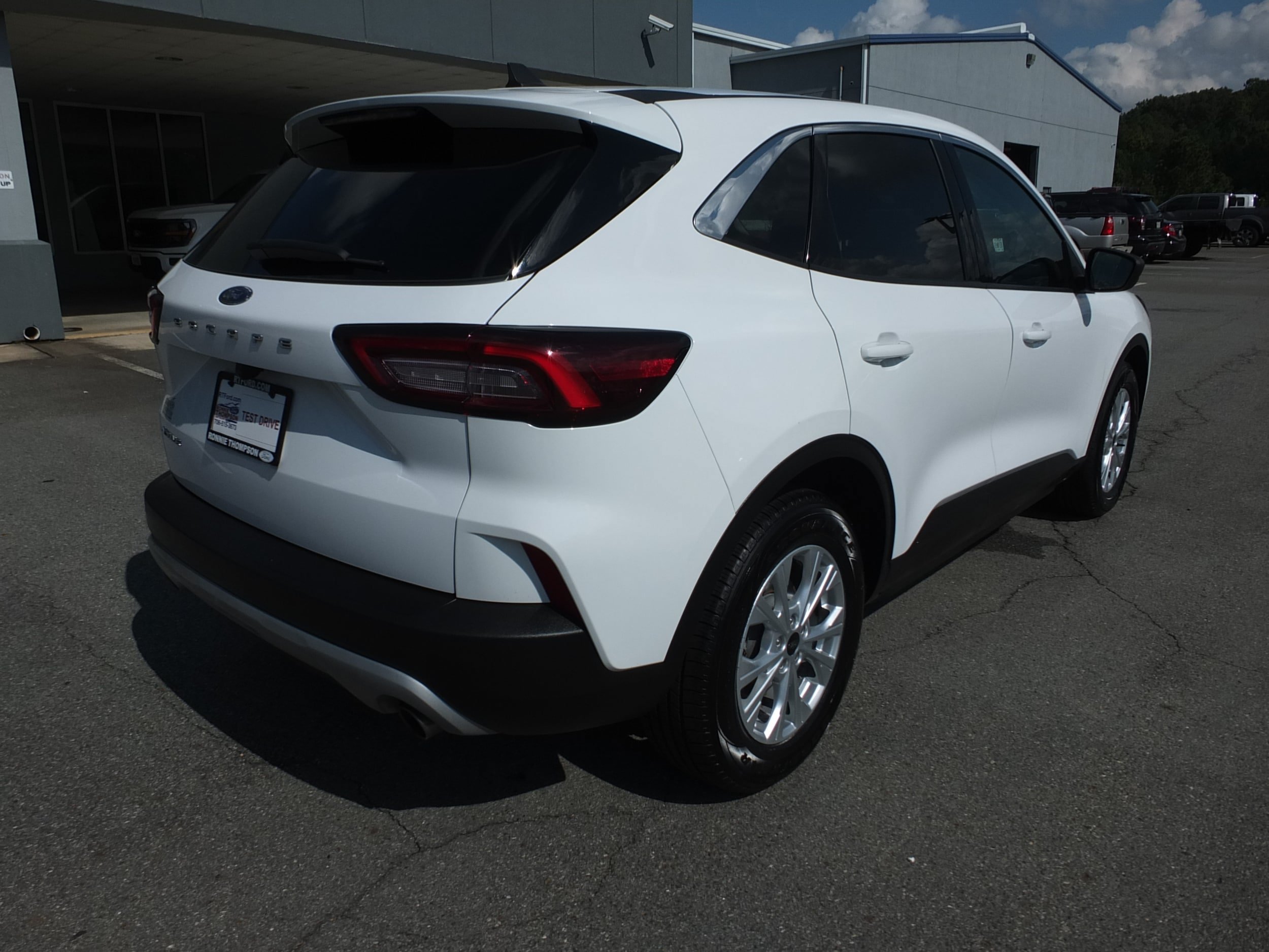Used 2024 Ford Escape Active FWD image 3