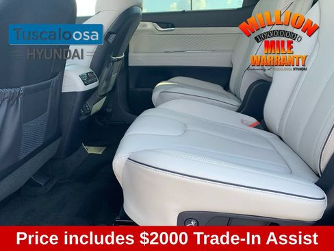 Used 2025 Hyundai Palisade Calligraphy FWD image 23