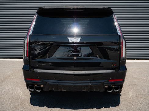 Used 2026 Cadillac Escalade V w/ LPO, ONYX Package AWD/4WD image 33