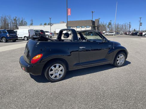 Used 2005 Chrysler PT Cruiser Touring FWD image 4