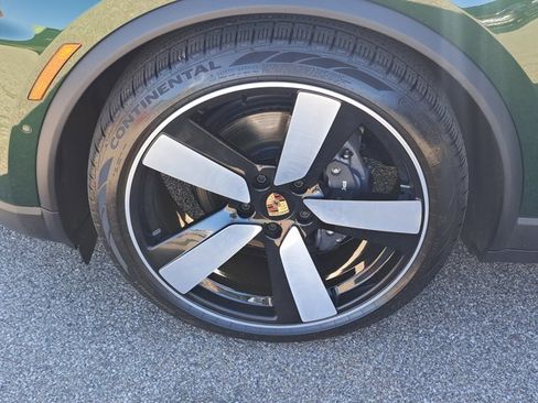 Certified 2025 Porsche Macan 4 Electric image 14