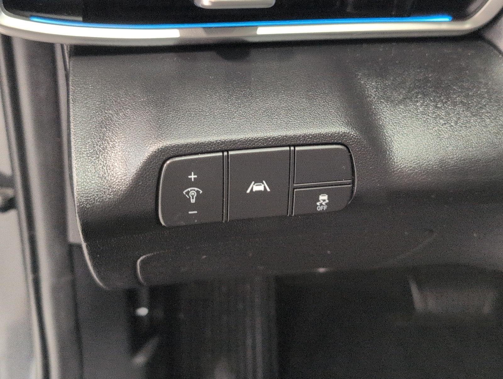 Used 2023 Hyundai Elantra Limited FWD image 11