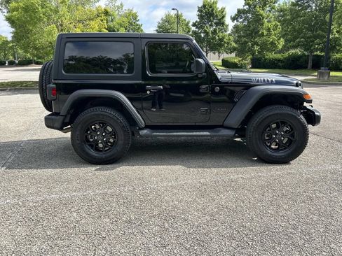 Used 2024 Jeep Wrangler Sport AWD/4WD image 8