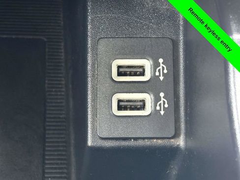 Used 2019 Ford Edge Titanium w/ Cold Weather Package image 26