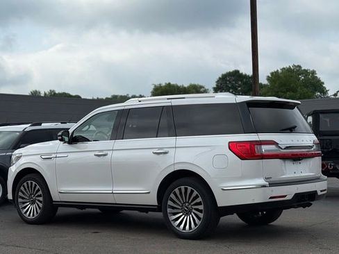 Used 2018 Lincoln Navigator Reserve w/ Technology Package AWD/4WD image 46