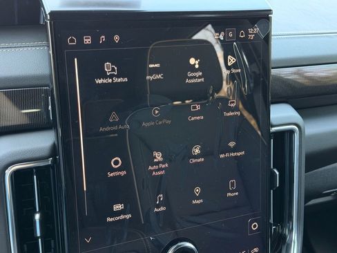 New 2026 GMC Yukon Elevation image 27