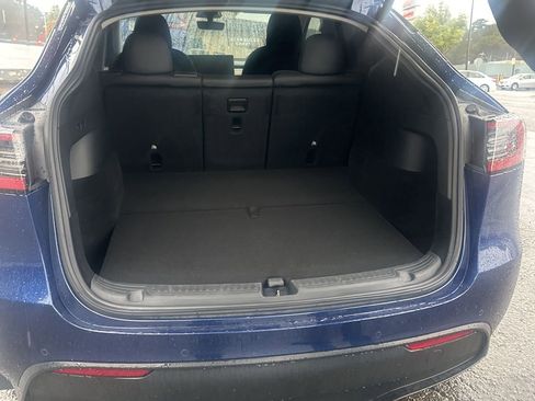 Used 2023 Tesla Model Y Performance image 7
