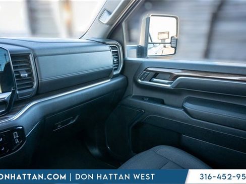 Used 2024 Chevrolet Silverado 2500 LT image 15