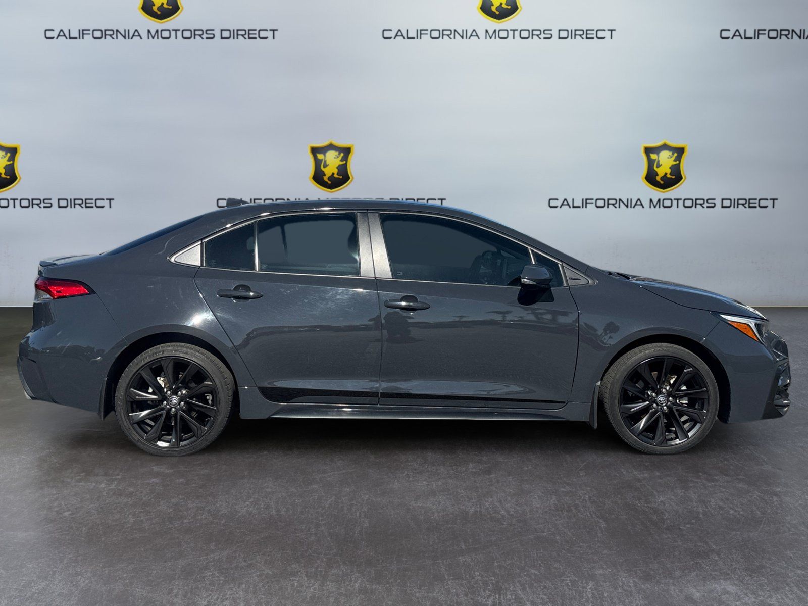 Used 2025 Toyota Corolla SE FWD image 6