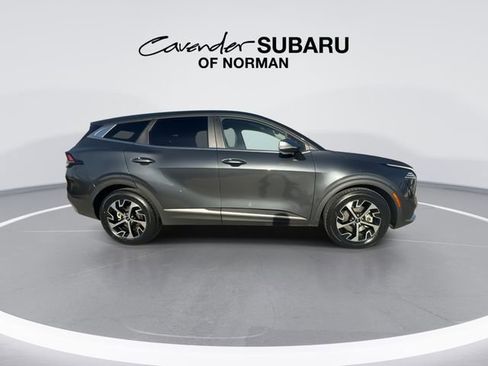 Used 2024 Kia Sportage EX image 9