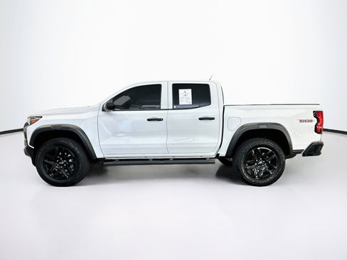 Used 2025 Chevrolet Colorado Trail Boss AWD/4WD image 4