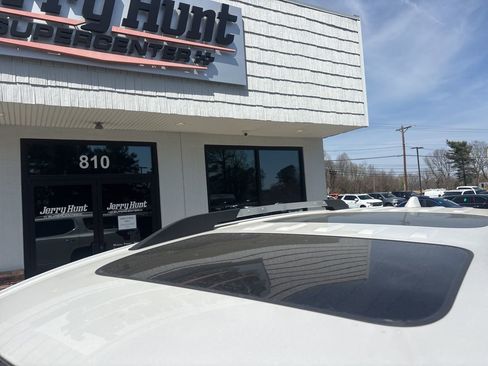 Used 2023 GMC Acadia Denali w/ Denali Ultimate Package image 12