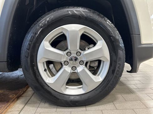 Used 2018 Jeep Compass Latitude w/ Cold Weather Group image 24