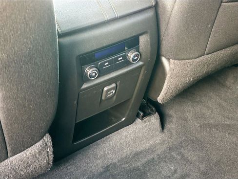 Used 2020 Chevrolet Traverse LT w/ Driver Confidence II Package image 29