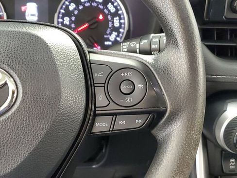 Used 2022 Toyota RAV4 XLE w/ Convenience Package image 26