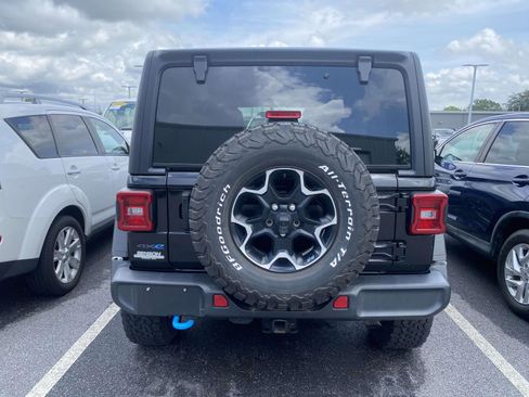 Used 2021 Jeep Wrangler Unlimited Rubicon 4xe AWD/4WD image 5