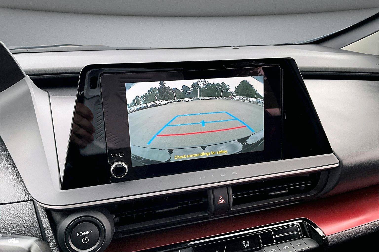 Used 2025 Toyota Prius Plug-In Hybrid FWD image 14