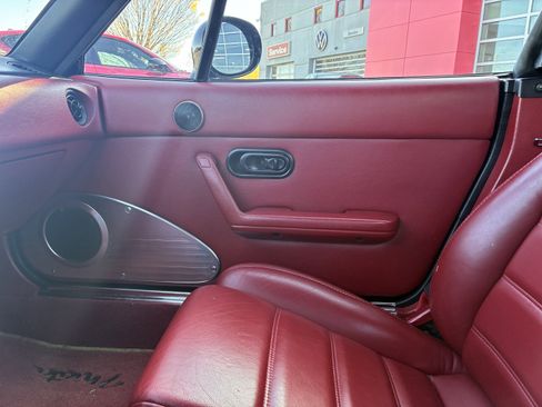 Used 1993 MAZDA MX-5 Miata RWD image 29
