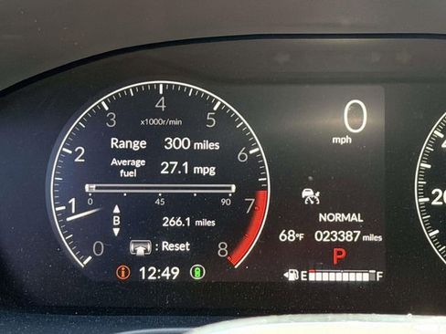 Used 2025 Honda HR-V Sport image 25