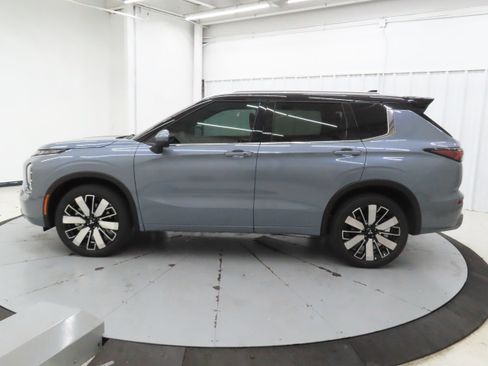 New 2026 Mitsubishi Outlander SEL FWD image 7