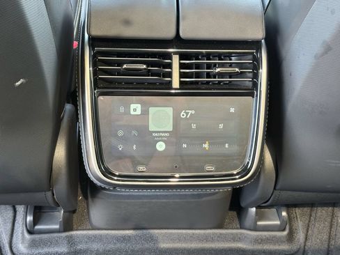 Used 2024 Rivian R1S Adventure AWD/4WD image 28