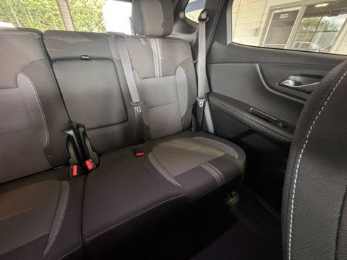 Used 2025 Chevrolet Blazer LT FWD image 38