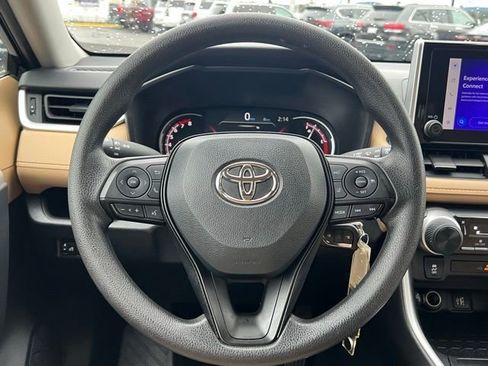 Used 2024 Toyota RAV4 LE image 20