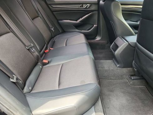 Used 2018 Honda Accord Sport image 24