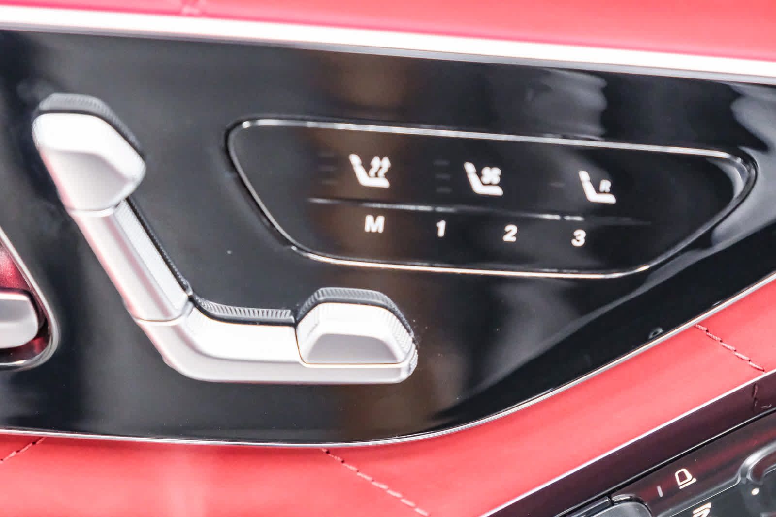 Used 2026 Mercedes-Benz S 580 4MATIC Sedan image 29