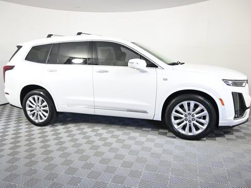 Used 2020 Cadillac XT6 Premium Luxury w/ Platinum Package AWD/4WD image 8