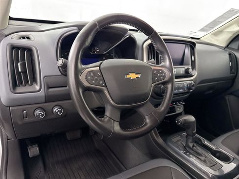 Used 2021 Chevrolet Colorado Z71 w/ Safety Package AWD/4WD image 4