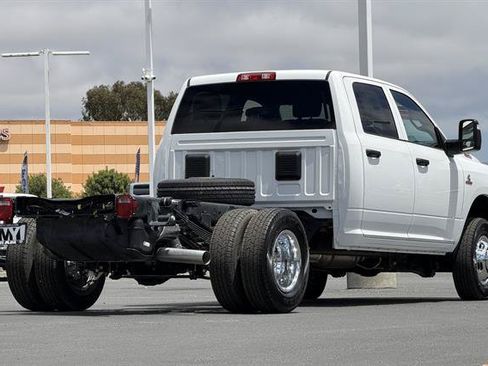 New 2026 RAM 3500 Tradesman w/ Chrome Appearance Group A AWD/4WD image 3