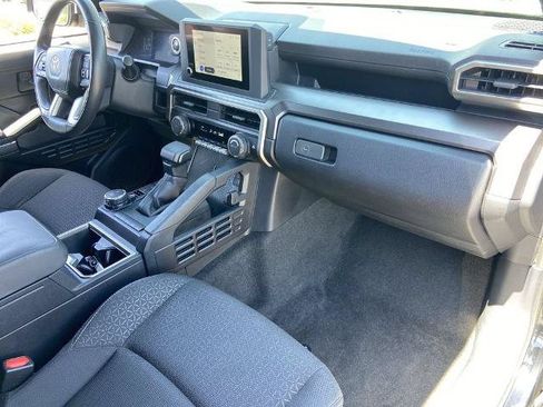 Used 2025 Toyota 4Runner SR5 AWD/4WD image 24