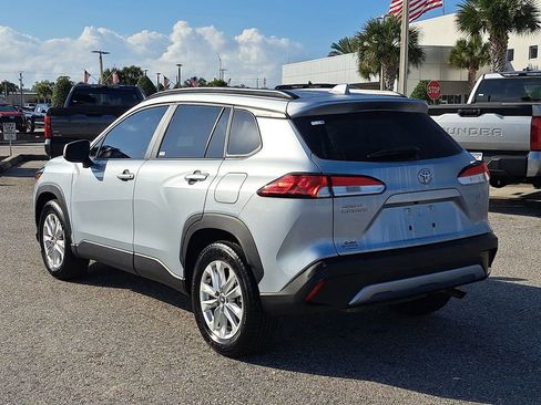 Certified 2023 Toyota Corolla Cross LE image 4