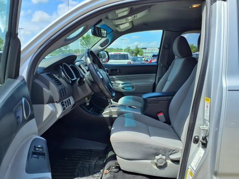Used 2012 Toyota Tacoma 4x4 Access Cab w/ SR5 Pkg image 17
