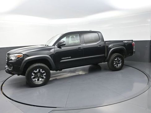 Used 2021 Toyota Tacoma TRD Off-Road AWD/4WD image 42