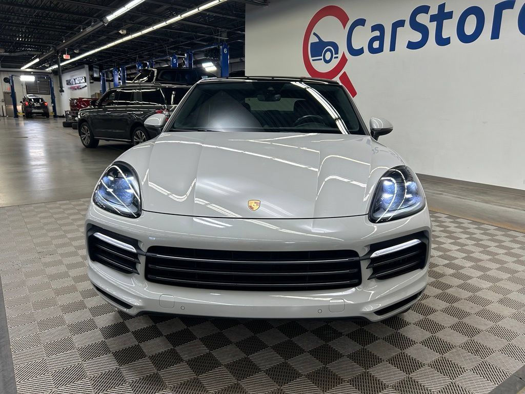 Used 2023 Porsche Cayenne Coupe AWD/4WD image 4
