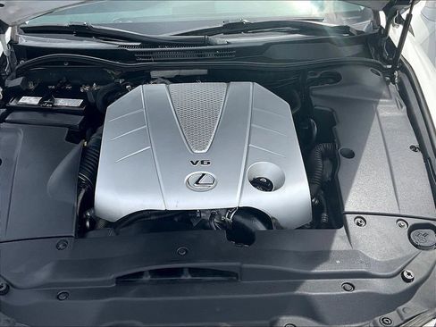 Used 2011 Lexus IS 350C w/ Luxury Pkg RWD image 30