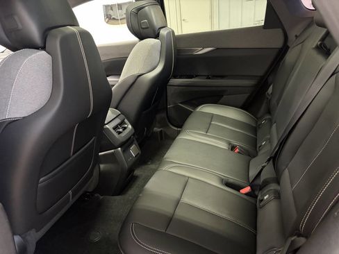 Used 2025 Cadillac Optiq Luxury 1 w/ LPO, Floor Liner Package image 27