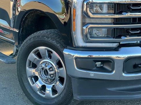 Used 2025 Ford F350 King Ranch w/ Chrome Package AWD/4WD image 30