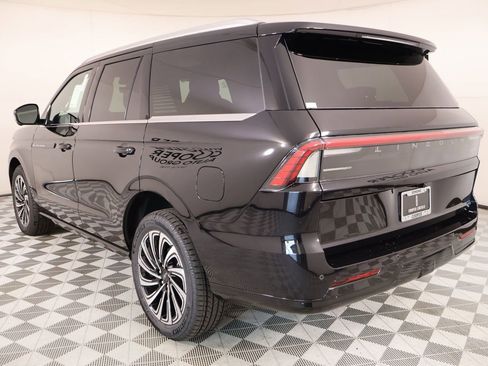New 2026 Lincoln Navigator Black Label AWD/4WD image 25